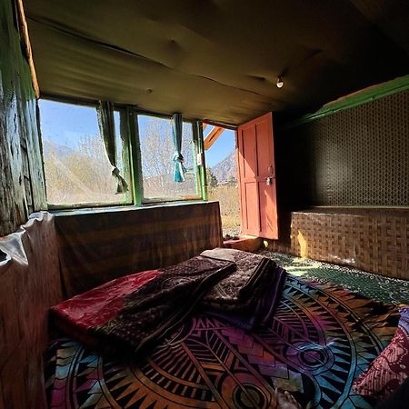 Hippy Hyde Kalga Hotel Kalgha ภายนอก รูปภาพ