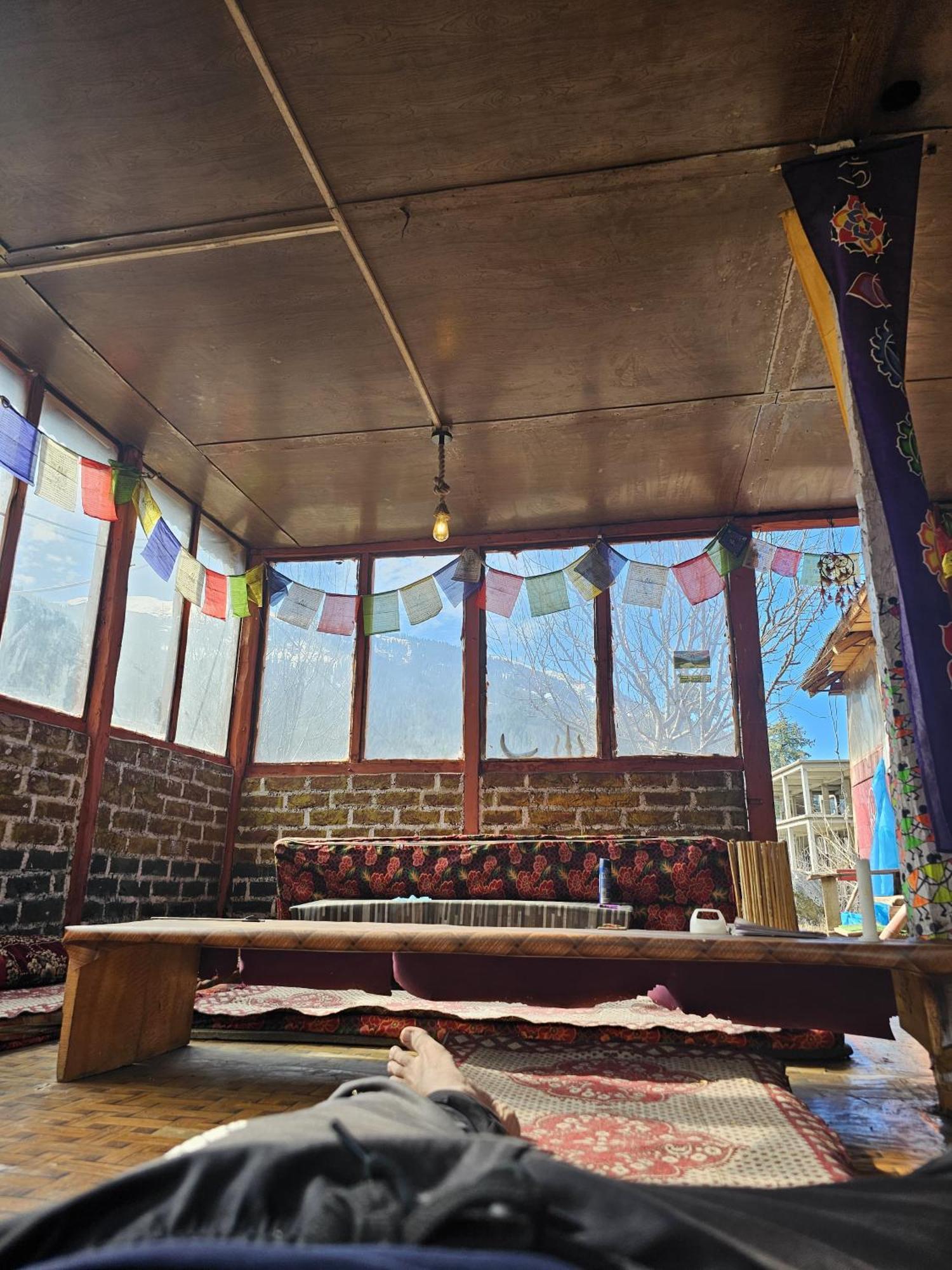 Hippy Hyde Kalga Hotel Kalgha ภายนอก รูปภาพ